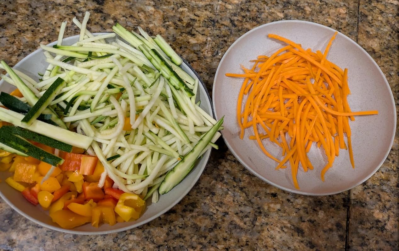 SHAHARIA Vegetable Chopper, 14-in-1 Food Slicer, Onion Chopper, Mandoline Vegetable Slicer, Cutter, Spiralizer, 7 Stainless Steel Blades and Includes a Food Storage for Kitchen. Amazon.co.uk: Home & Kitchen - Image 25